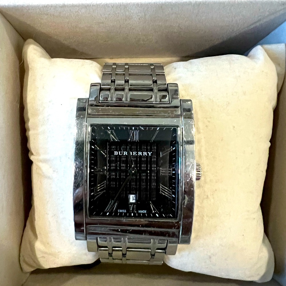 PreOwned Burberry Men’s watch